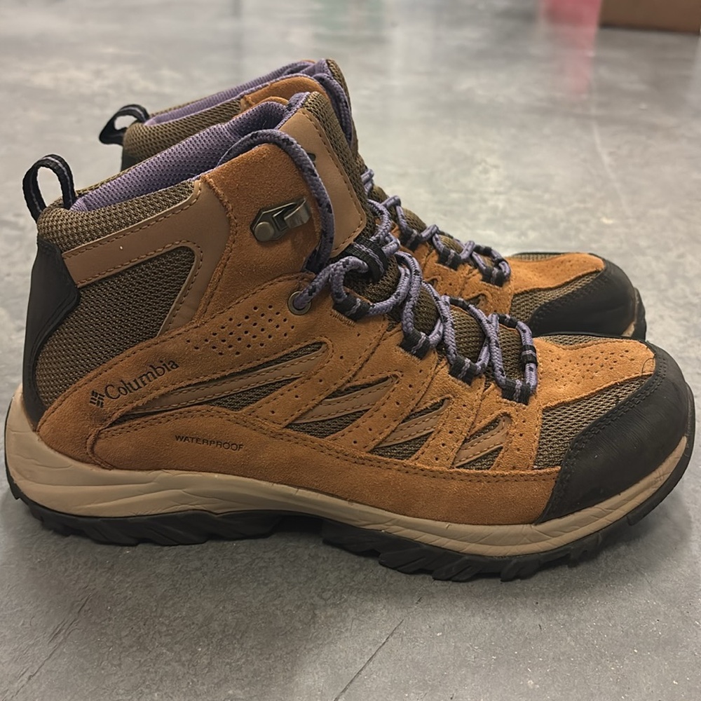 Columbia Women's Crestwood Mid Waterproof Hiking Shoe - Picture 8 of 13